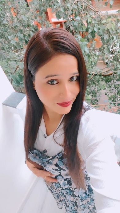 Call Girls service in Mayur Vihar
