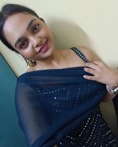 Call Girls in Mayur Vihar