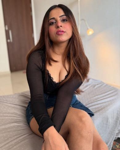Call Girls in Mayur Vihar