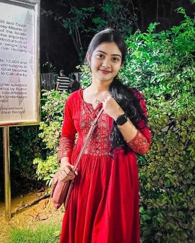 female Call Girls in Mayur Vihar