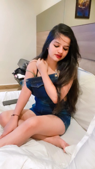 model Call Girls in Mayur Vihar